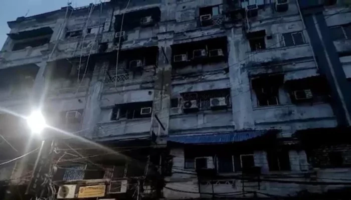 কলকাতায় হোটেলে আগুনে ৯ বাংলাদেশি নিহত