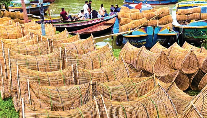 হারিয়ে যেতে বসেছে গ্রামবাংলার চাঁই-শিল্প