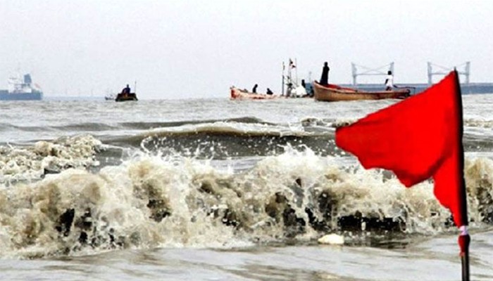 লঘুচাপ: ​চার সমুদ্রবন্দরে তিন নম্বর সতর্ক সংকেত