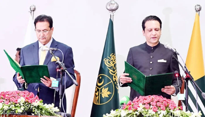 আজাদ কাশ্মীরের নতুন প্রধানমন্ত্রী ইফতিখার গিলানি
