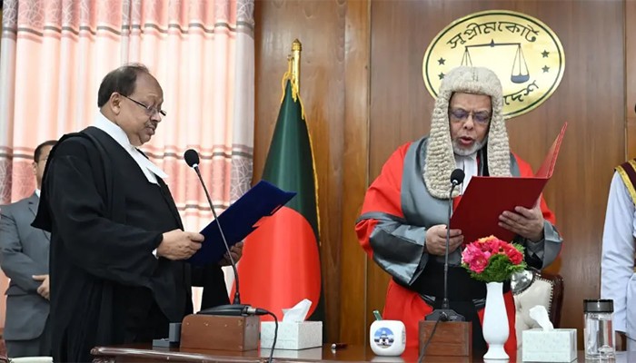শপথ নিলেন আপিল বিভাগের নবনিযুক্ত বিচারপতি হাবিবুল গনি