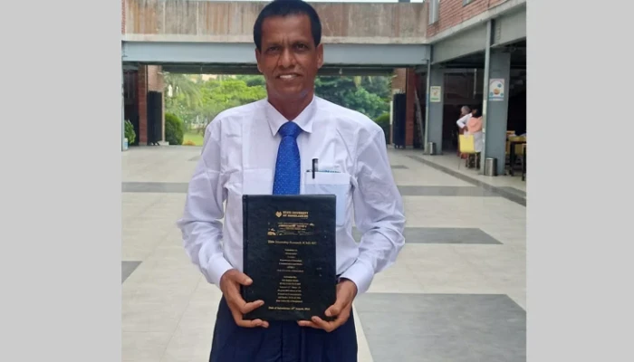 ৫৯ বছর বয়সে অনার্স পাস করলেন বেলায়েত