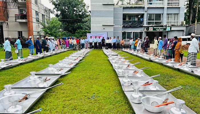 ​প্রশিক্ষণ শেষে গুড় তৈরির উপকরণ পেলেন ২৪০ গোলচাষী