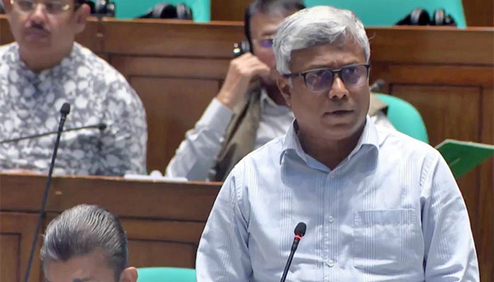 আগামী ​১৫ দিনের মধ্যে বিদ্যুৎ পরিস্থিতির উন্নতির আশা প্রতিমন্ত্রীর