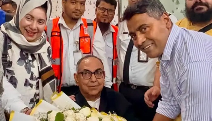 ​দেশে ফিরলেন মির্জা আব্বাস