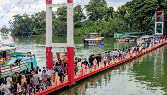 এক সপ্তাহ পর খুলে দেওয়া হলো ঝুলন্ত সেতু