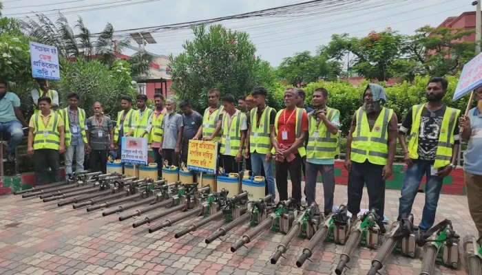বরাদ্দ বাড়ে সুফল কমে: বরিশালে কমছে না মশার উপদ্রব