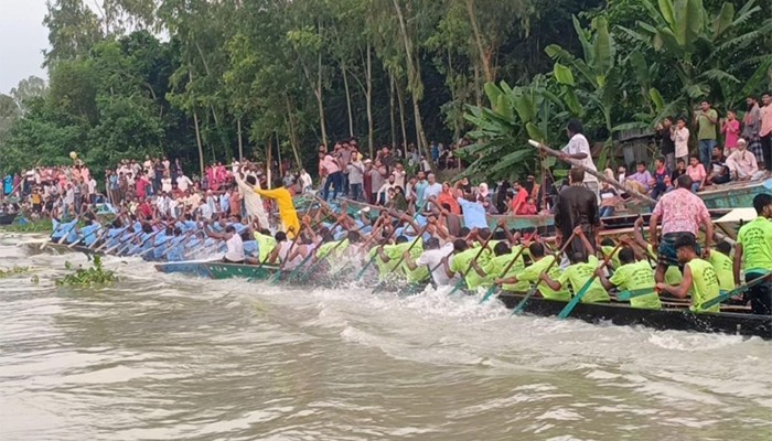 ​এক যুগ পর ইছামতিতে নৌকা বাইচ