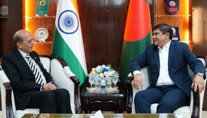 প্রতিরক্ষা উপদেষ্টার সঙ্গে ভারতীয় হাইকমিশনারের সাক্ষাৎ
