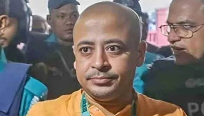 ​মায়ের শেষকৃত্য, প্যারোলে মুক্তি পেলেন চিন্ময় কৃষ্ণ দাস