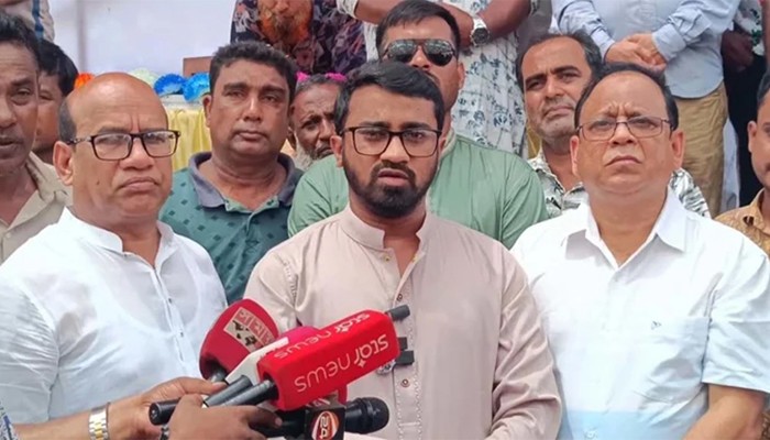 ​শেখ হাসিনা মারা গেলেও লাশ দেশে আনার লোক নেই: রাশেদ খাঁন