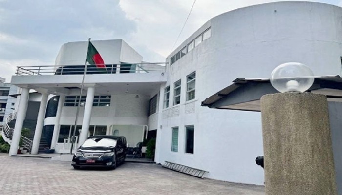 ​মালয়েশিয়ায় বাংলাদেশিদের প্রয়োজনীয় নথি সঙ্গে রাখার পরামর্শ