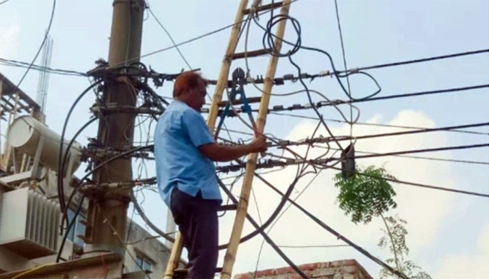 ​দুই সপ্তাহে ৬২৩ অবৈধ বিদ্যুৎ সংযোগ বিচ্ছিন্ন
