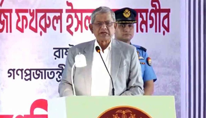 ​গণতন্ত্রকে রক্ষা করাটাই এখন সবচেয়ে বড় কাজ: রাষ্ট্রপতি