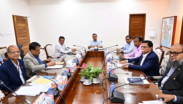 গুলশান-ধানমন্ডিসহ রাজধানীর পাঁচ লেকের দূষণ রোধে সমন্বিত উদ্যোগের নির্দেশ প্রধানমন্ত্রীর