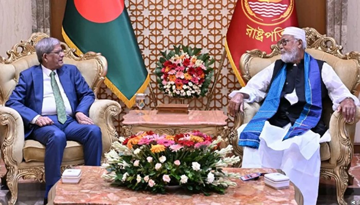 ​রাষ্ট্রপতির সঙ্গে বঙ্গবীর কাদের সিদ্দিকীর সৌজন্য সাক্ষাৎ