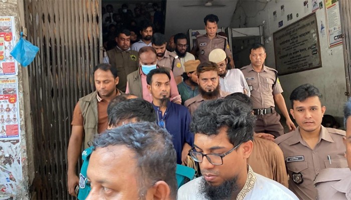 ​তেজগাঁও কলেজ মসজিদ থেকে গ্রেপ্তার ১২ জন রিমান্ডে