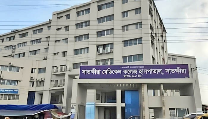 সাতক্ষীরায় শিশুসন্তানকে বিষ খাইয়ে মায়ের আত্মহত্যার চেষ্টা, শিশুর মৃত্যু