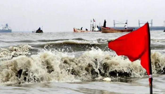 উপকূলে টানা তিন দিন বৃষ্টি ঝরবে, বন্দরে বহাল ৩ নম্বর সতর্কতা
