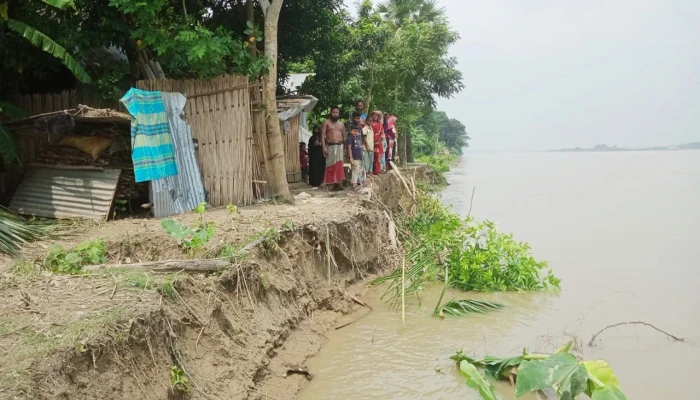 বদলে যাচ্ছে মাগুরার মানচিত্র, অস্তিত্ব সংকটে নদীপাড়ের মানুষ