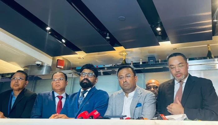 বোয়িংয়ের সঙ্গে ১১টি বিমান কেনার চুক্তি হয়েছে: মাহদী আমিন