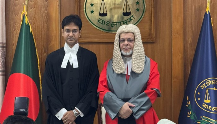 হাইকোর্টের বিচারপতি হিসেবে শপথ নিলেন দেবাশীষ রায় চৌধুরী