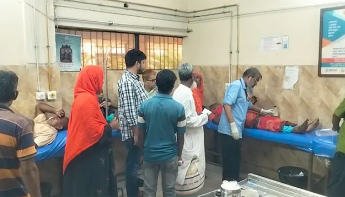 ​ঈদগাহের জমি দখল নিয়ে দুই গ্রামের সংঘর্ষ, আহত ৩০