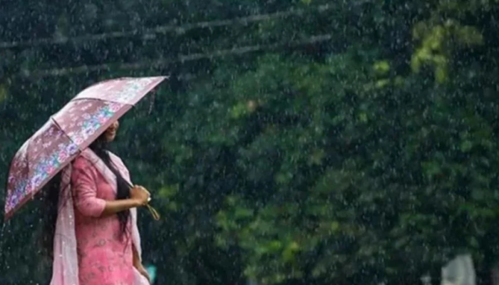 ঢাকায় ঝরবে বৃষ্টি, বাড়তে পারে গরম