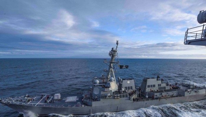 ভারত মহাসাগরে মার্কিন যুদ্ধজাহাজে হামলার হুমকি ইরানের