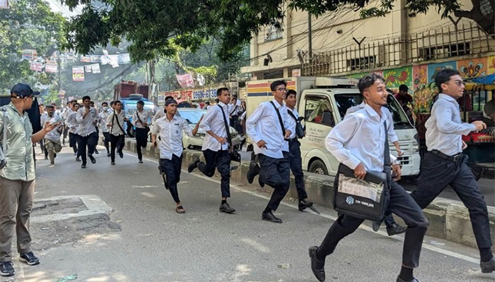 ​ঢাকা কলেজ ও আইডিয়াল কলেজের শিক্ষার্থীদের মধ্যে সংঘর্ষ