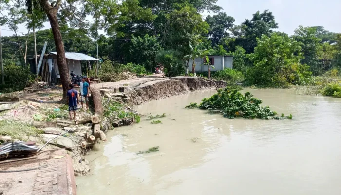 সুগন্ধার ভাঙনে হুমকির মুখে বরিশাল বিমানবন্দর