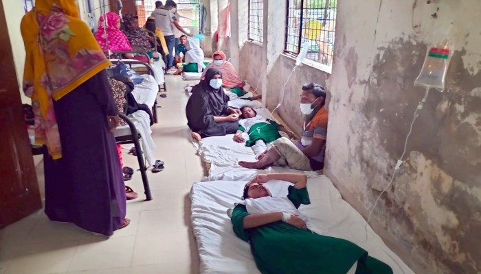 কলাপাড়ায় হঠাৎ একই সঙ্গে ২৭ ছাত্রী অসুস্থ