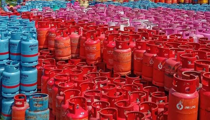 একলাফে ২৫২ টাকা বাড়ল এলপিজির দাম