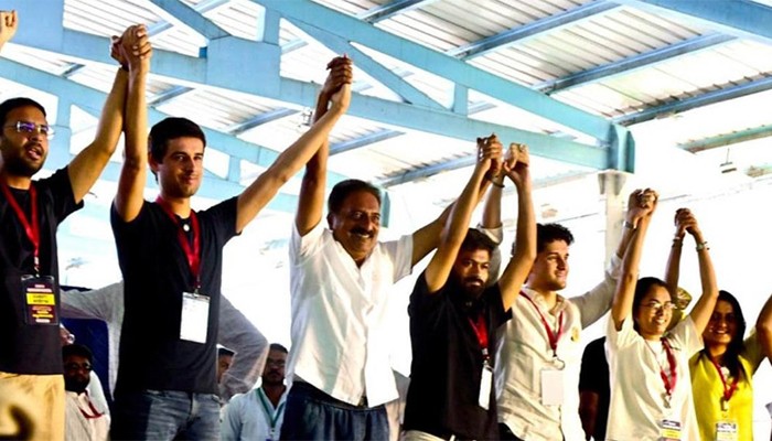 ​বেঙ্গালুরুতে বিক্ষোভ, যোগ দিলেন ধ্রুব রাঠি ও প্রকাশ রাজ