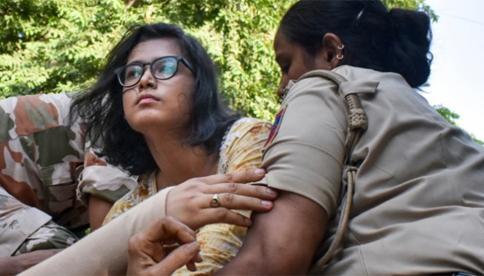 ​দিল্লিতে মিছিল থেকে জেনজি আইকন নেহা বোরা আটক
