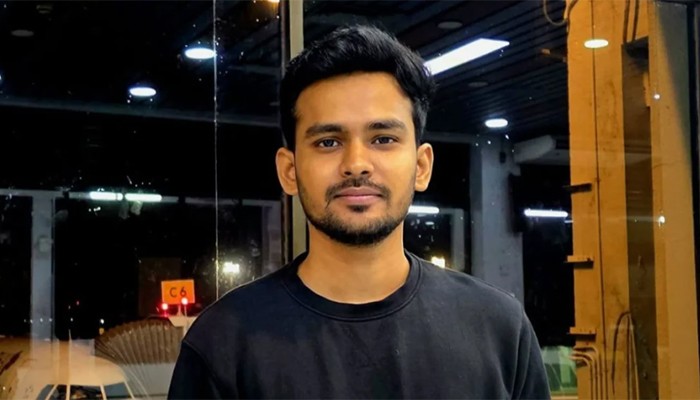‘প্রশ্নফাঁসের জন্য আমাকে ফাঁসিয়ে দেয়া যায় না কোনোভাবে?’