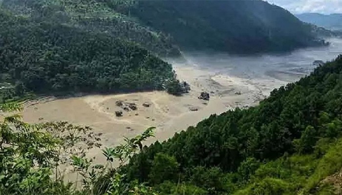 ​নেপালে আবারও ভয়াবহ বন্যা, ভেসে গেল ঘরবাড়ি-সেতু