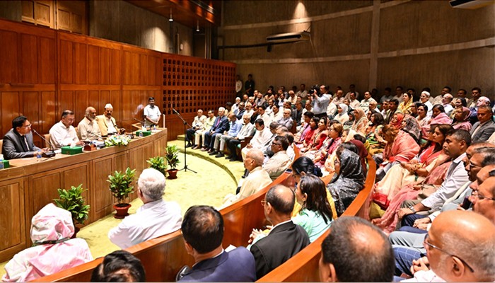 ​প্রধানমন্ত্রীর সভাপতিত্বে সরকারদলীয় এমপিদের বৈঠক