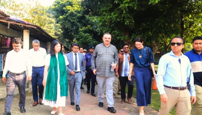 সোনারগাঁয়ে পানাম নগরী ও জাদুঘর পরিদর্শনে মার্কিন রাষ্ট্রদূত