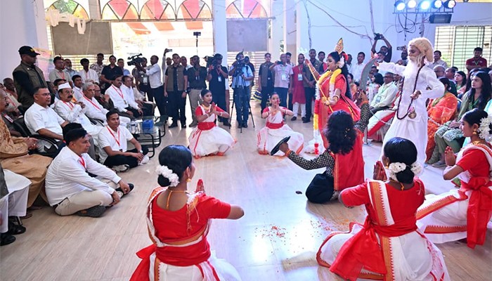 ​রংপুরের রাধা গোবিন্দ ধর্মসভা মন্দিরের পূজামণ্ডপ পরিদর্শন প্রধানমন্ত্রীর