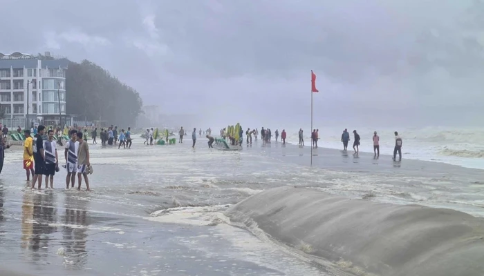 নিম্নচাপটি ঘূর্ণিঝড়ের রূপ নিতে পারে আজ