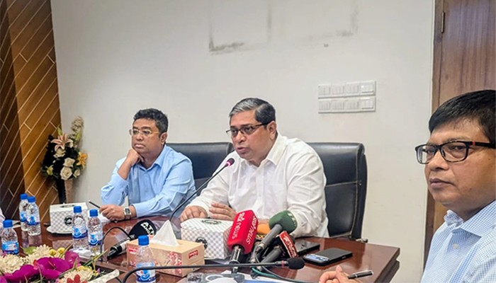 ​ঢাকা ওয়াসার ব্যর্থ কর্মকর্তাদের বিরুদ্ধে ব্যবস্থার হুঁশিয়ারি প্রতিমন্ত্রীর